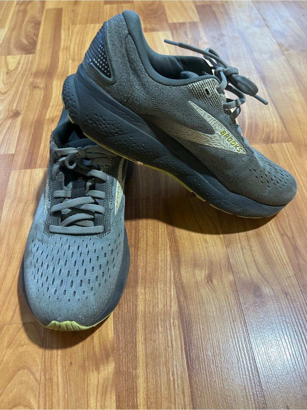 Brooks Ghost Men’s Running Shoes Gray/Lime Size 7 Medium (D) Neutral Cushion
